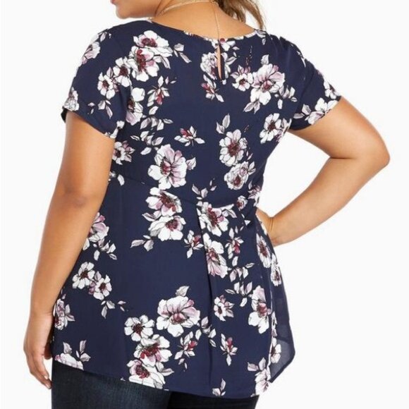Women’s torrid 2 Navy Floral Print Georgette Pleated Back Top 18 20 2X XXL - Picture 2 of 11